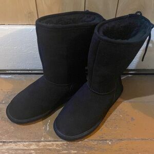 BEARPAW Boots - Women’s size 10 NWT Black